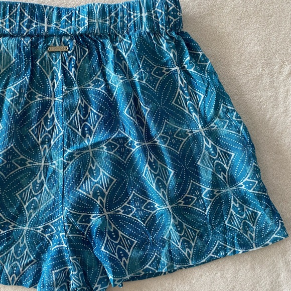 Hurley Teal Geometric Print Shorts - Picture 5 of 7